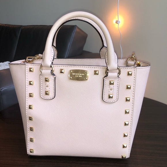 Michael Kors Handbags - Michael Kors Selma Stud Crossbody